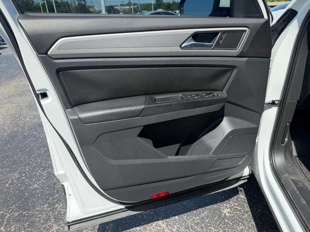Volkswagen Atlas SE w/Technology 2020