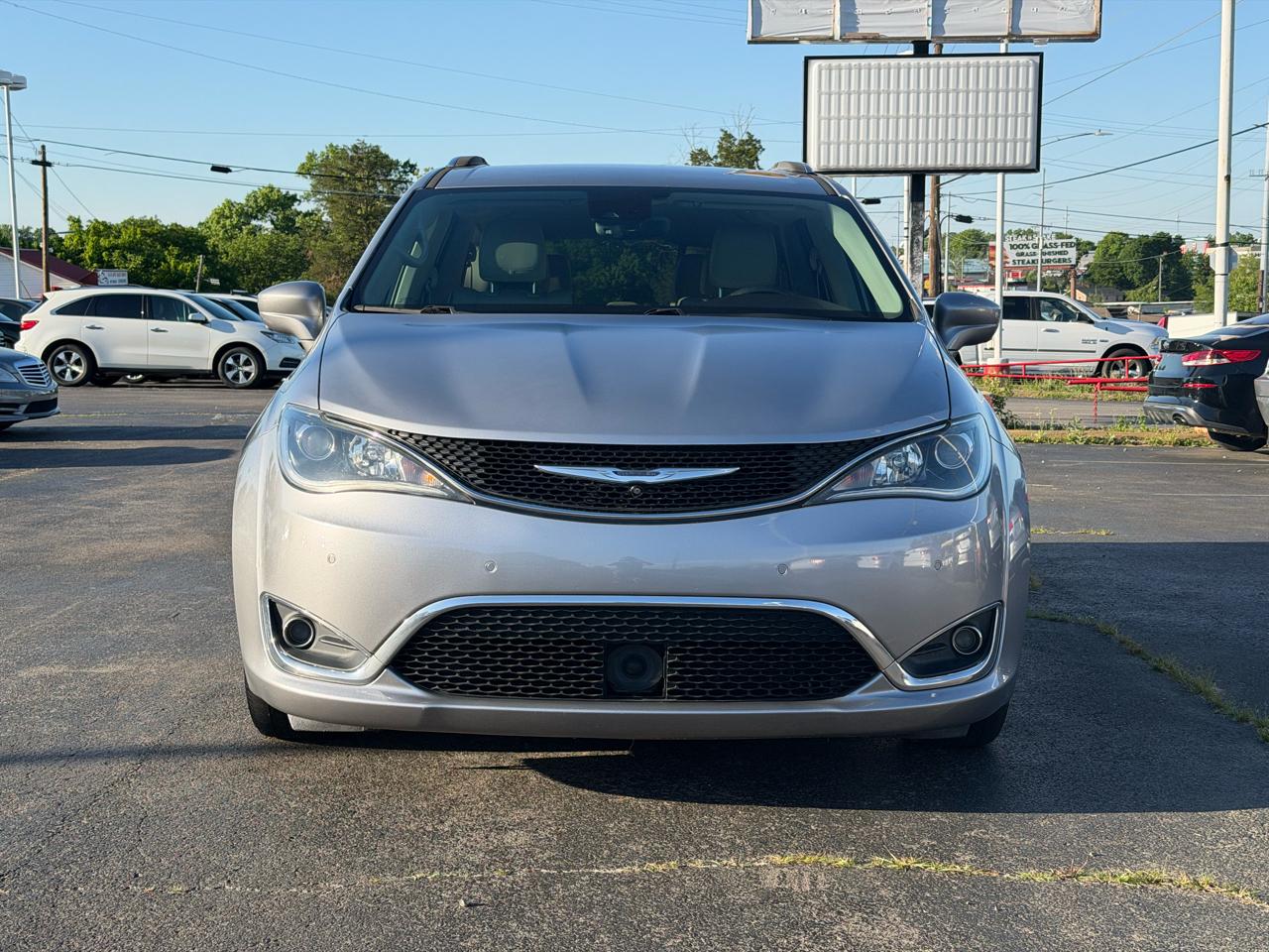 Chrysler Pacifica Touring-L Plus 2017