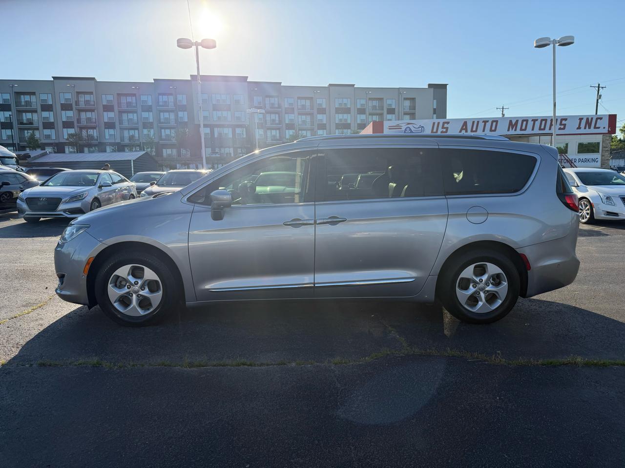 Chrysler Pacifica Touring-L Plus 2017