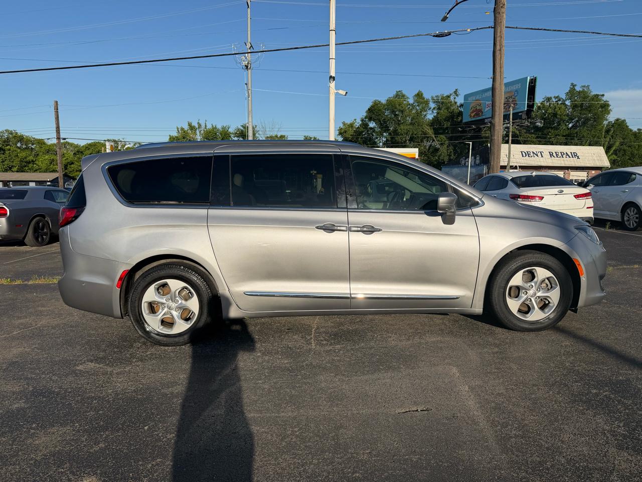 Chrysler Pacifica Touring-L Plus 2017