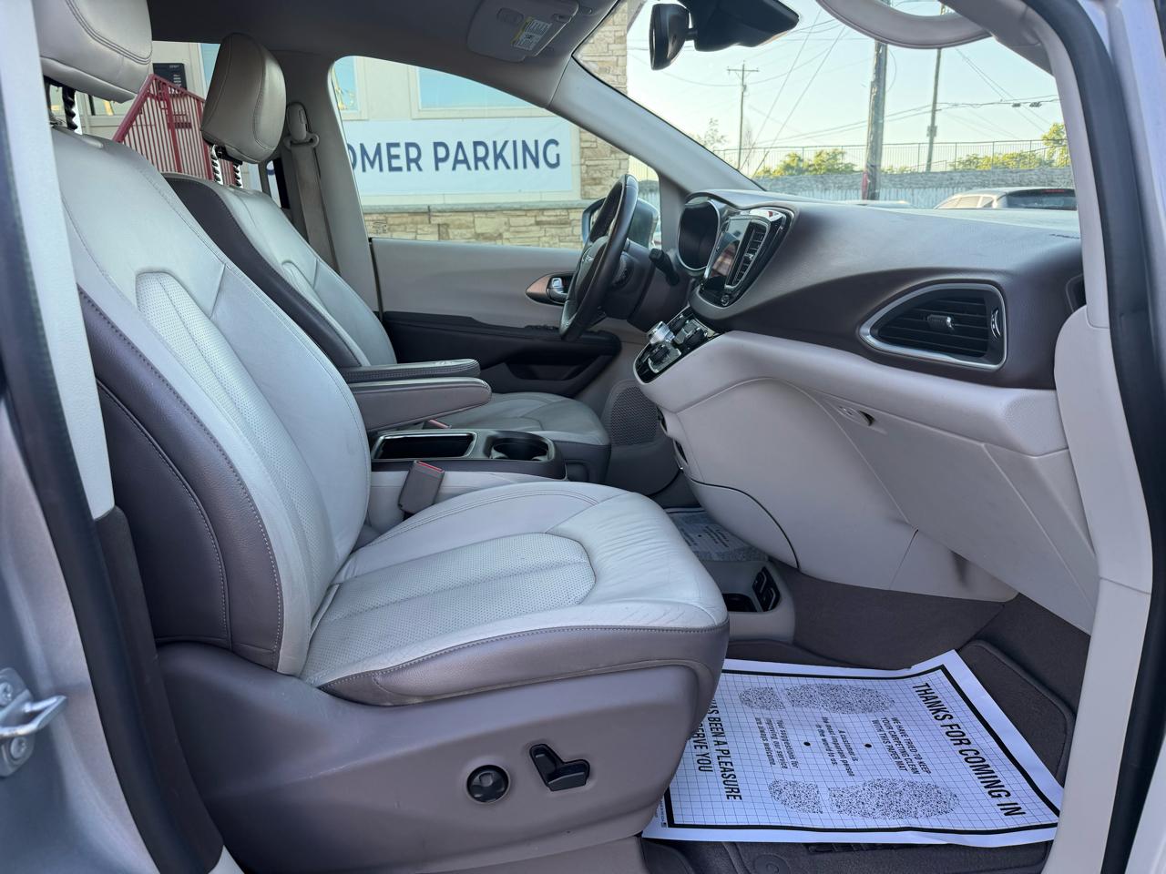 Chrysler Pacifica Touring-L Plus 2017