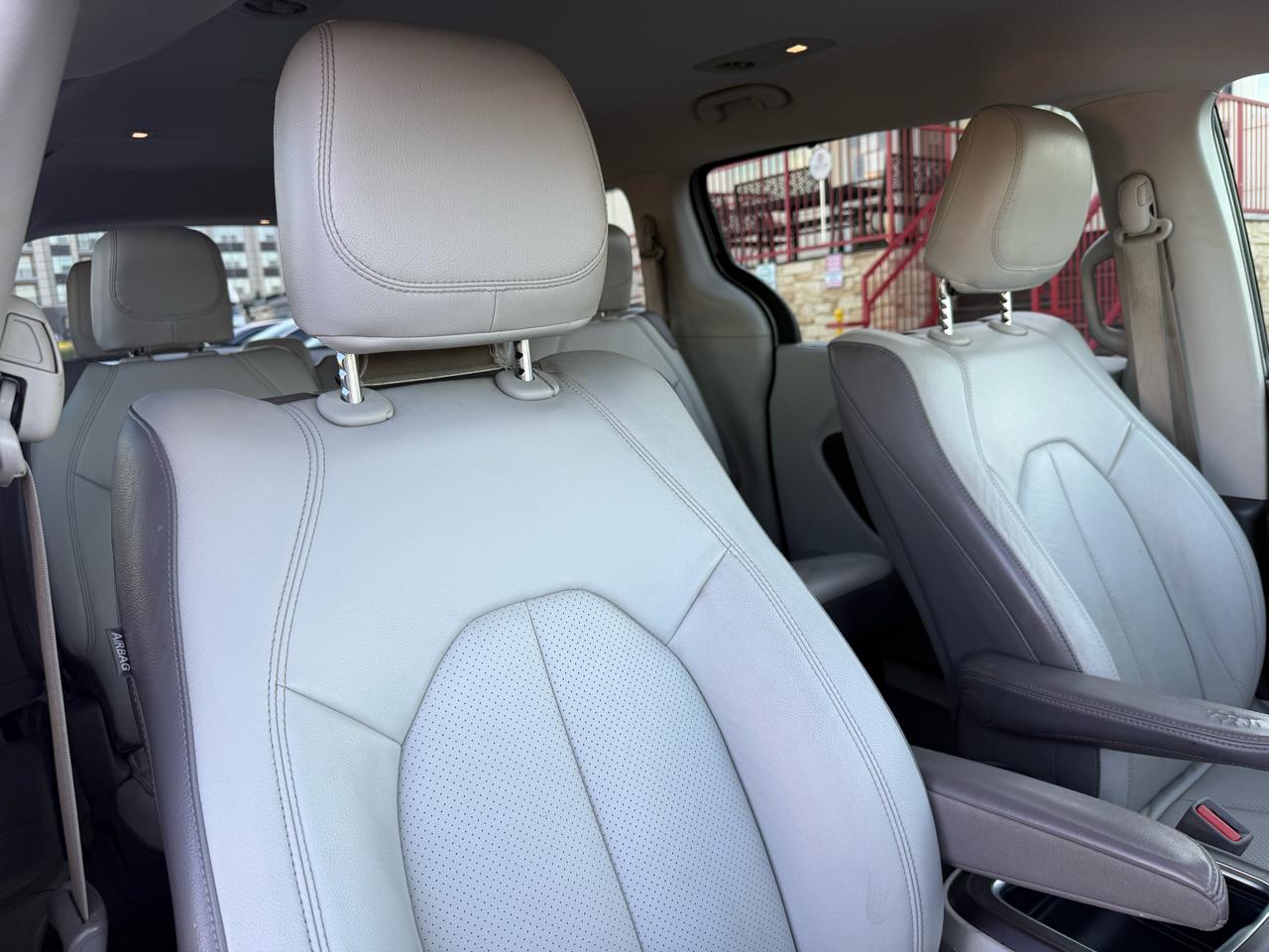 Chrysler Pacifica Touring-L Plus 2017