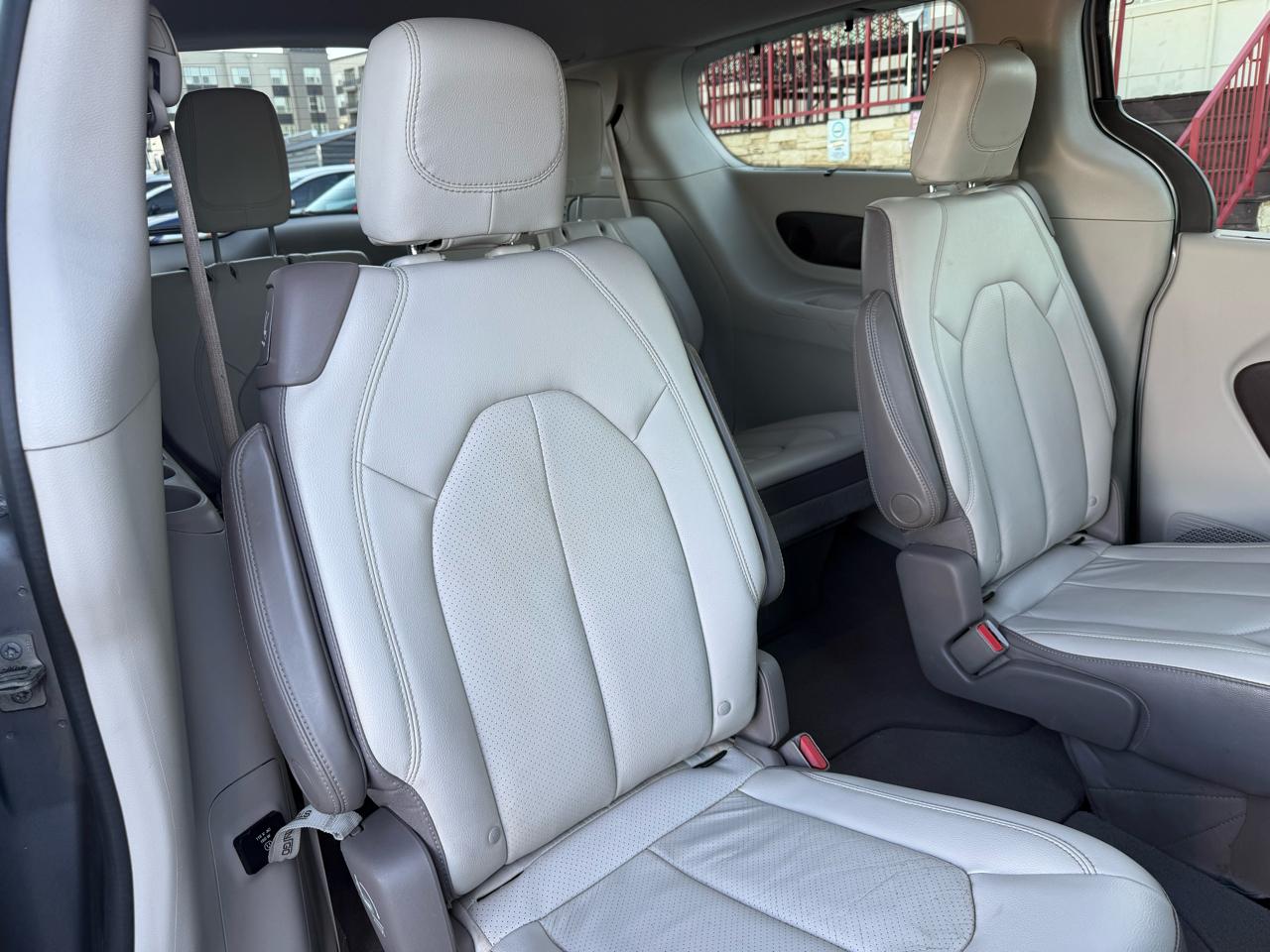 Chrysler Pacifica Touring-L Plus 2017