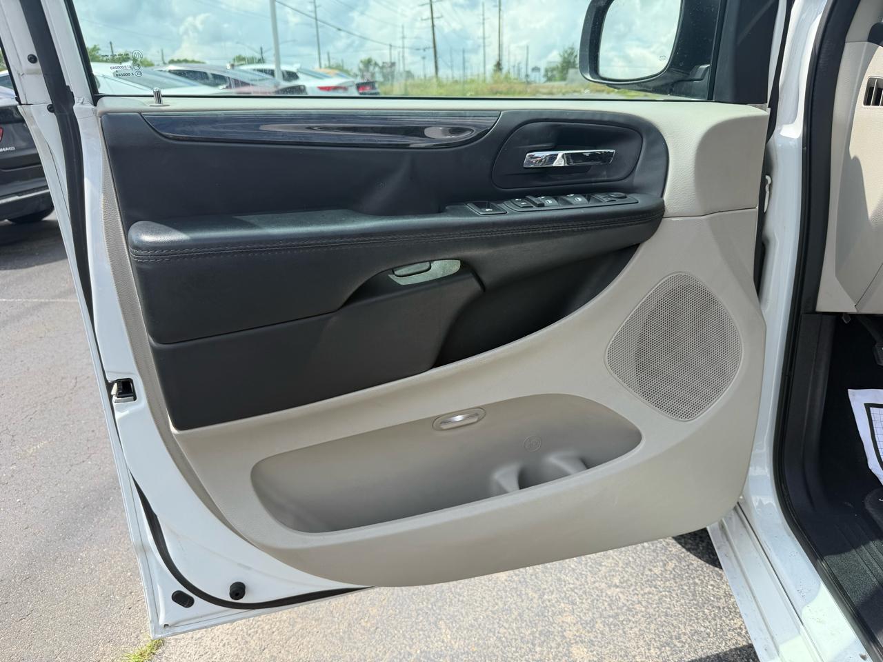 Dodge Grand Caravan SE 2017