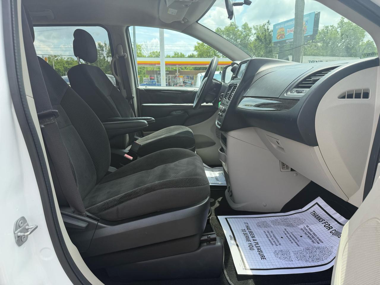 Dodge Grand Caravan SE 2017