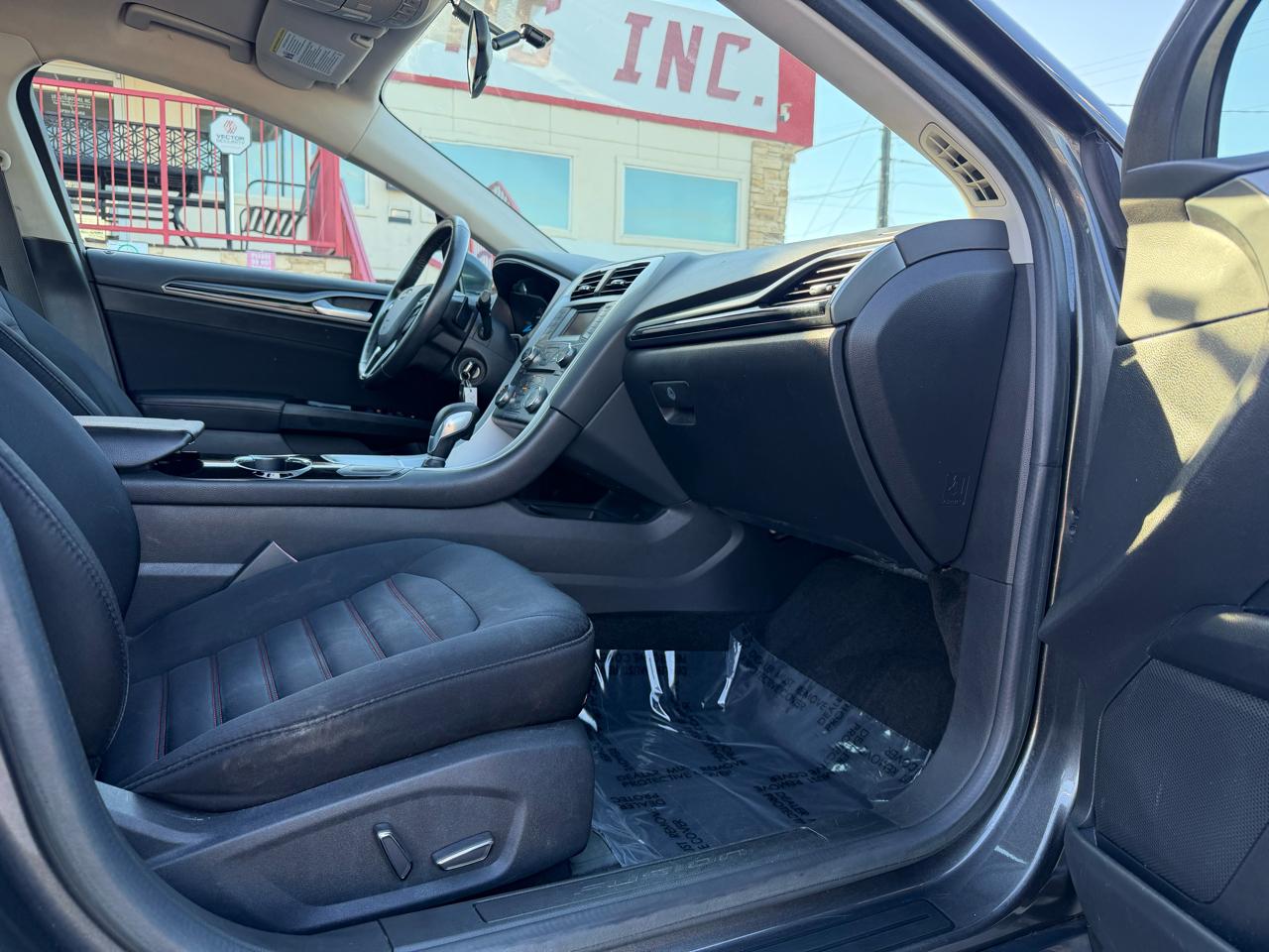 Ford Fusion SE AWD 2015