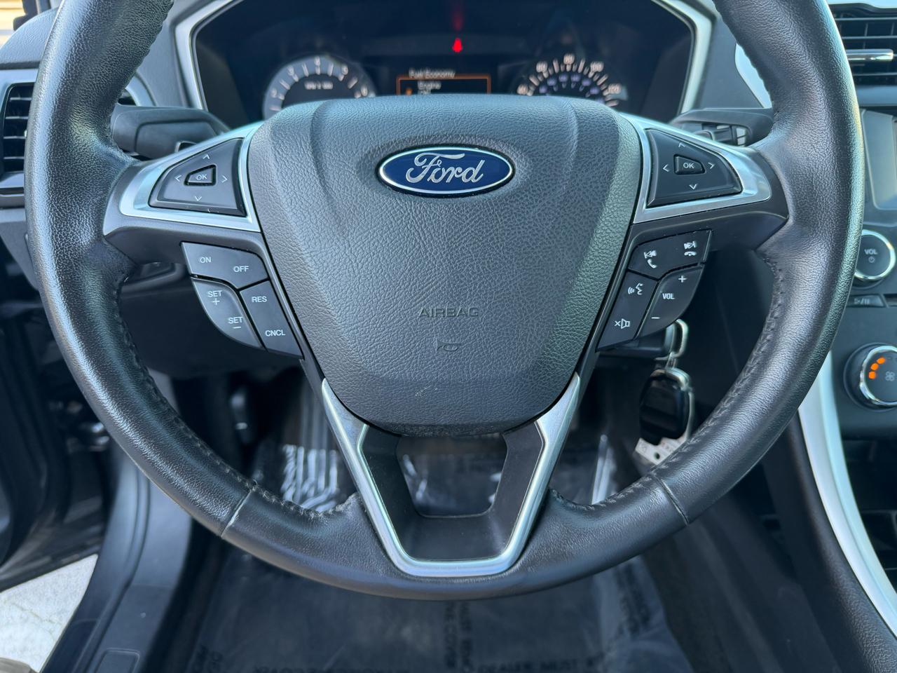 Ford Fusion SE AWD 2015