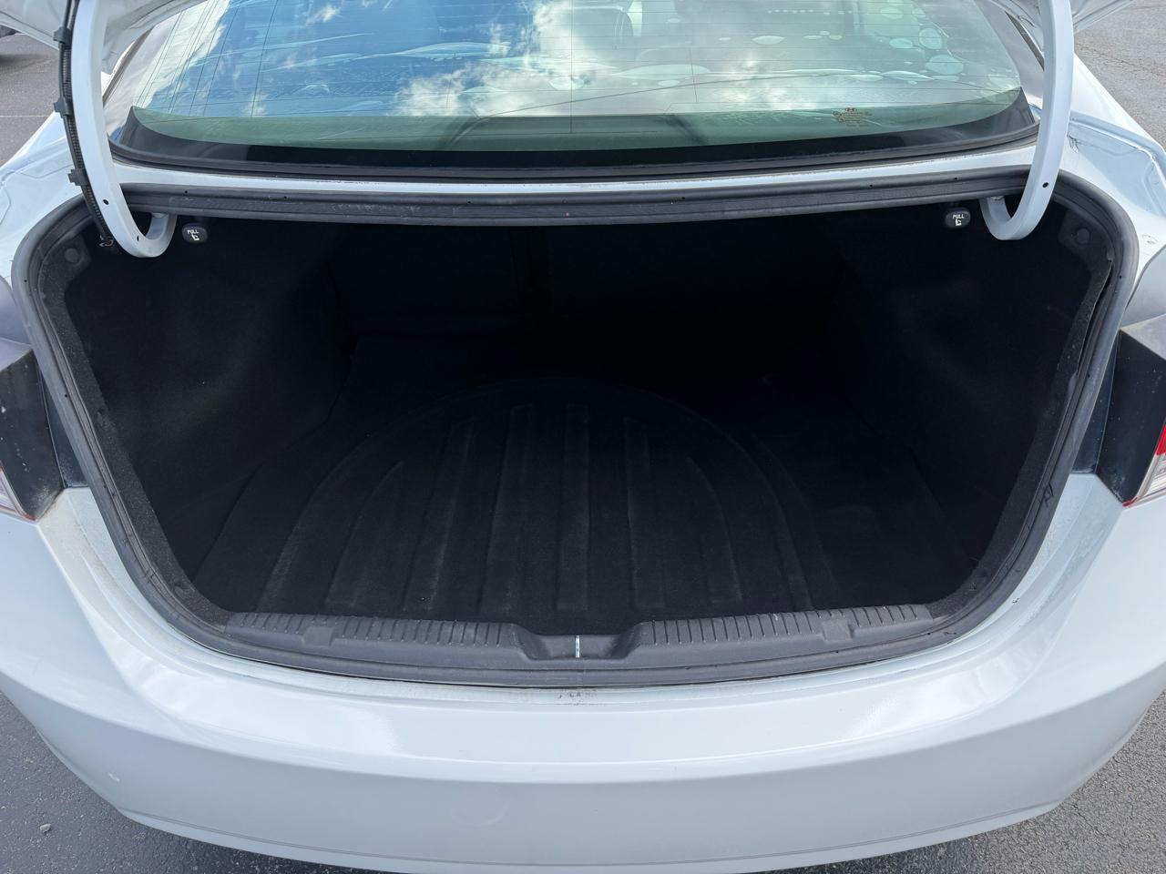 Hyundai Elantra Limited 2013