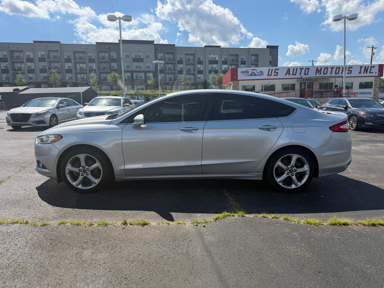 Ford Fusion SE 2016