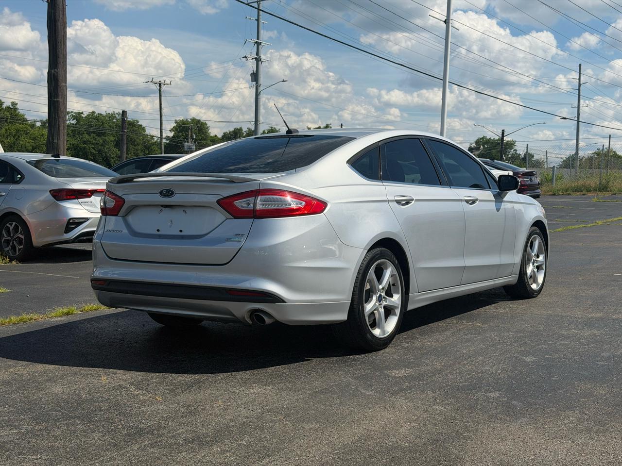 Ford Fusion SE 2016