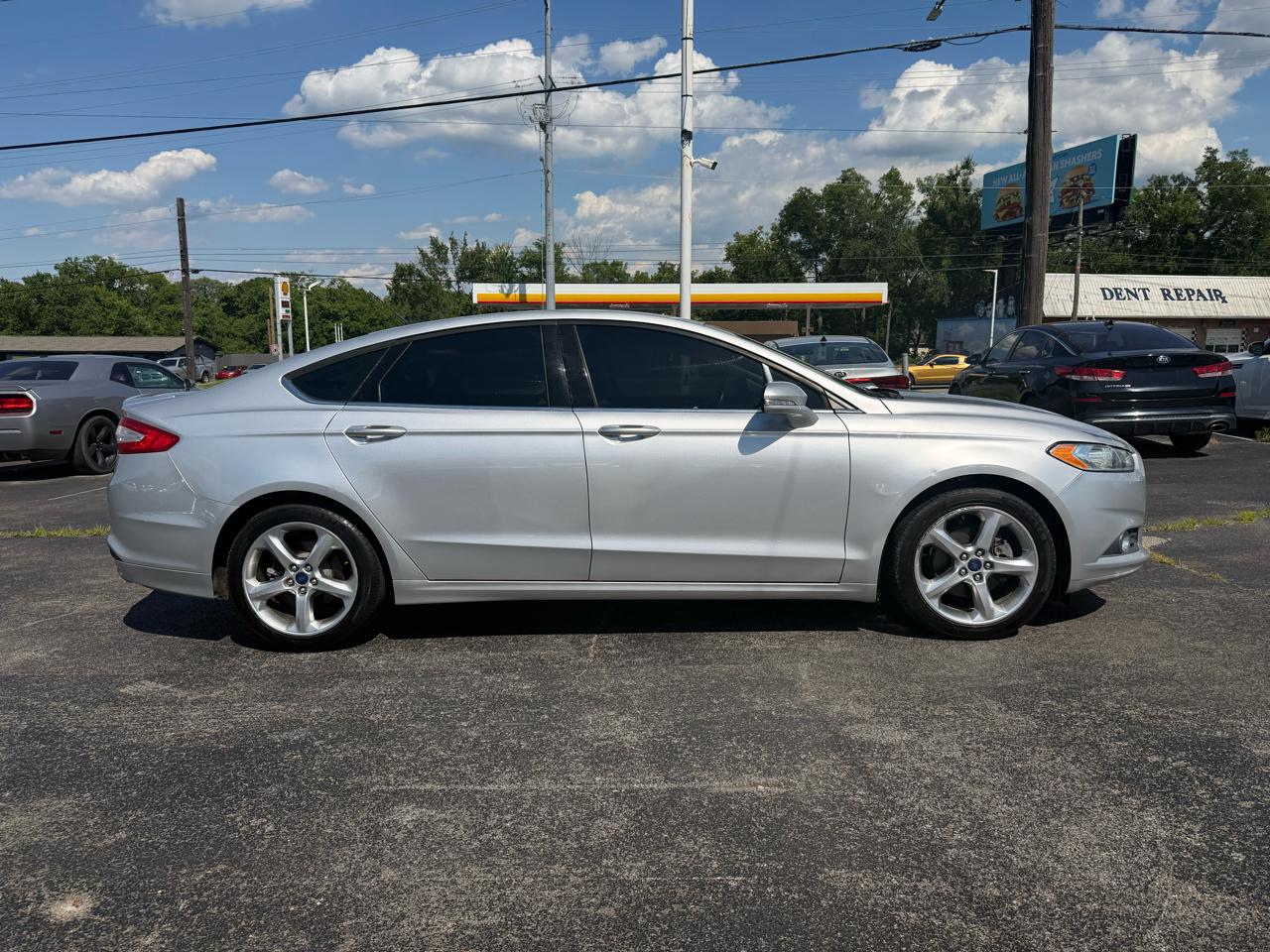Ford Fusion SE 2016