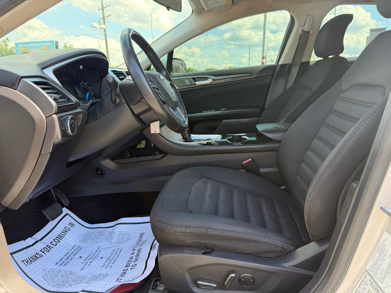 Ford Fusion SE 2016