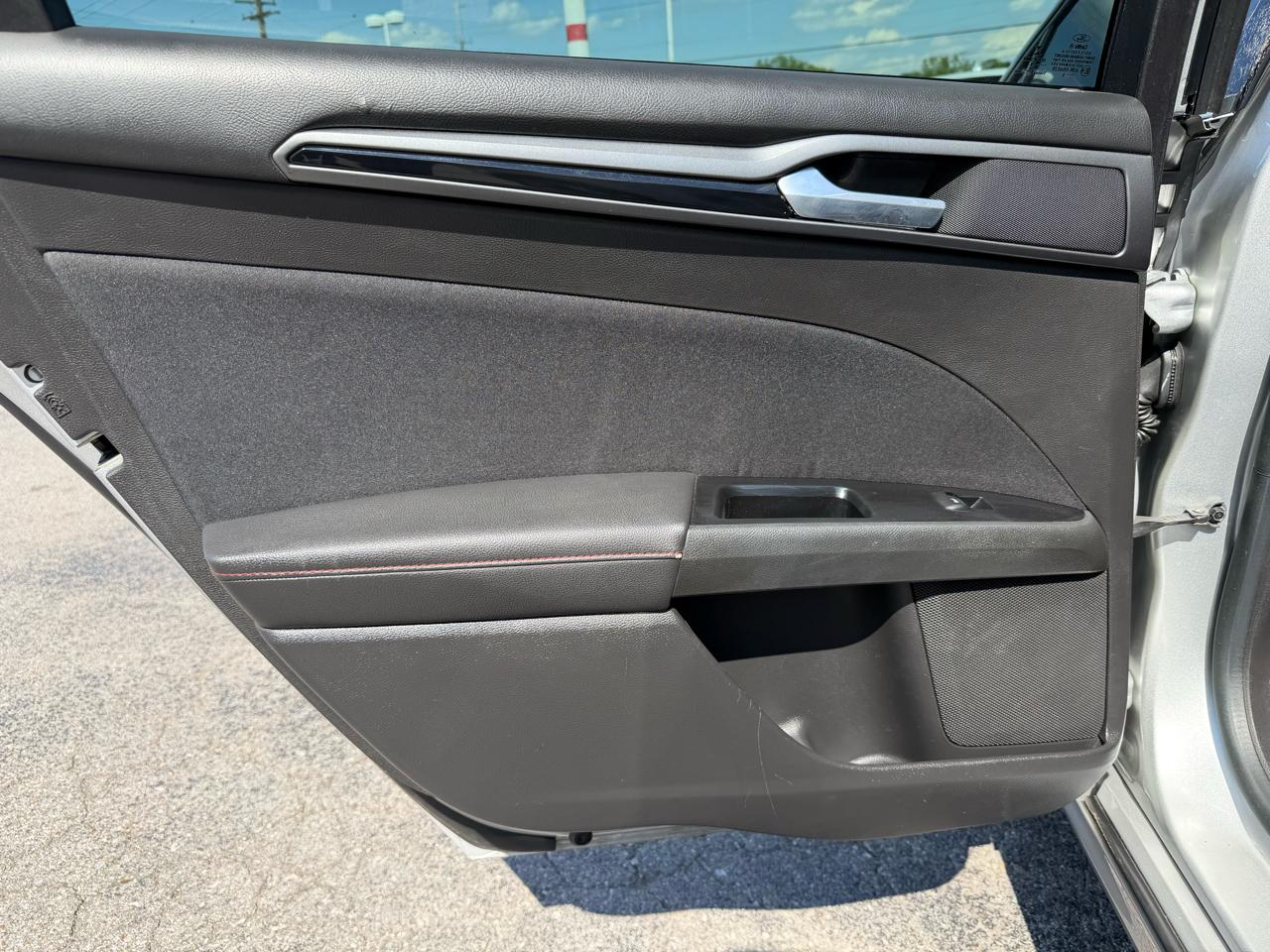 Ford Fusion SE 2016