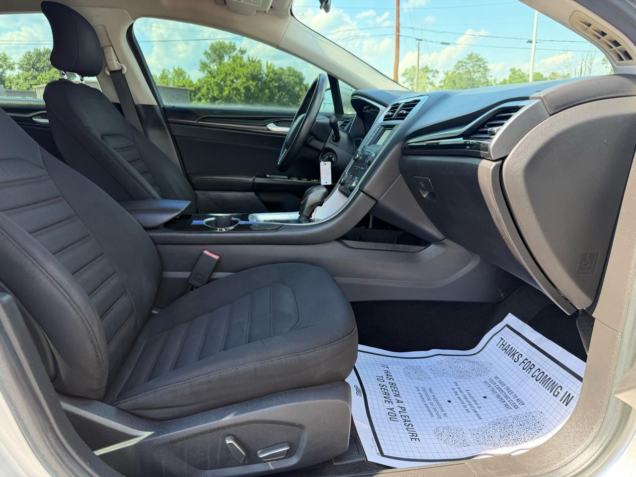 Ford Fusion SE 2016