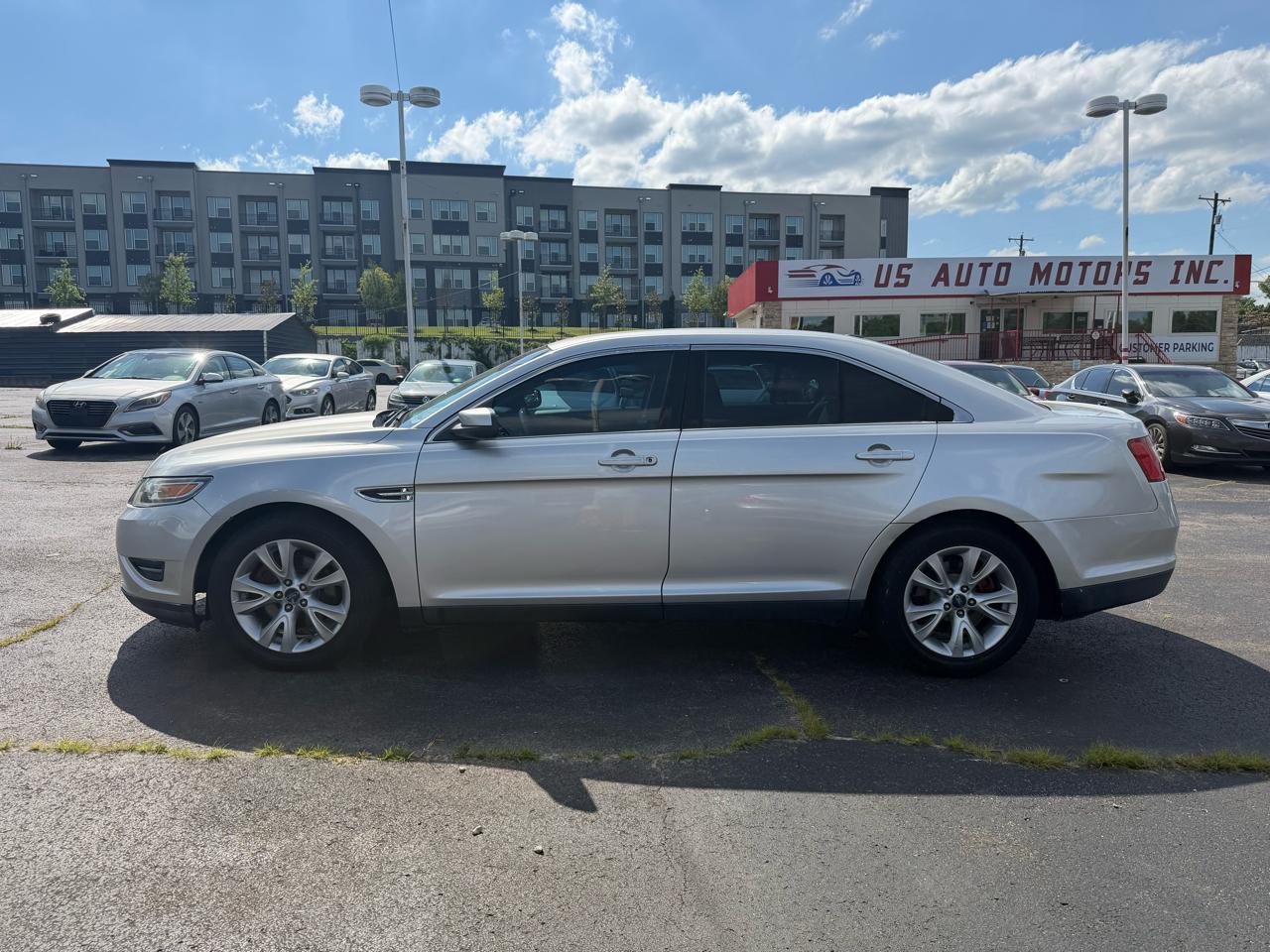 Ford Taurus SEL FWD 2012