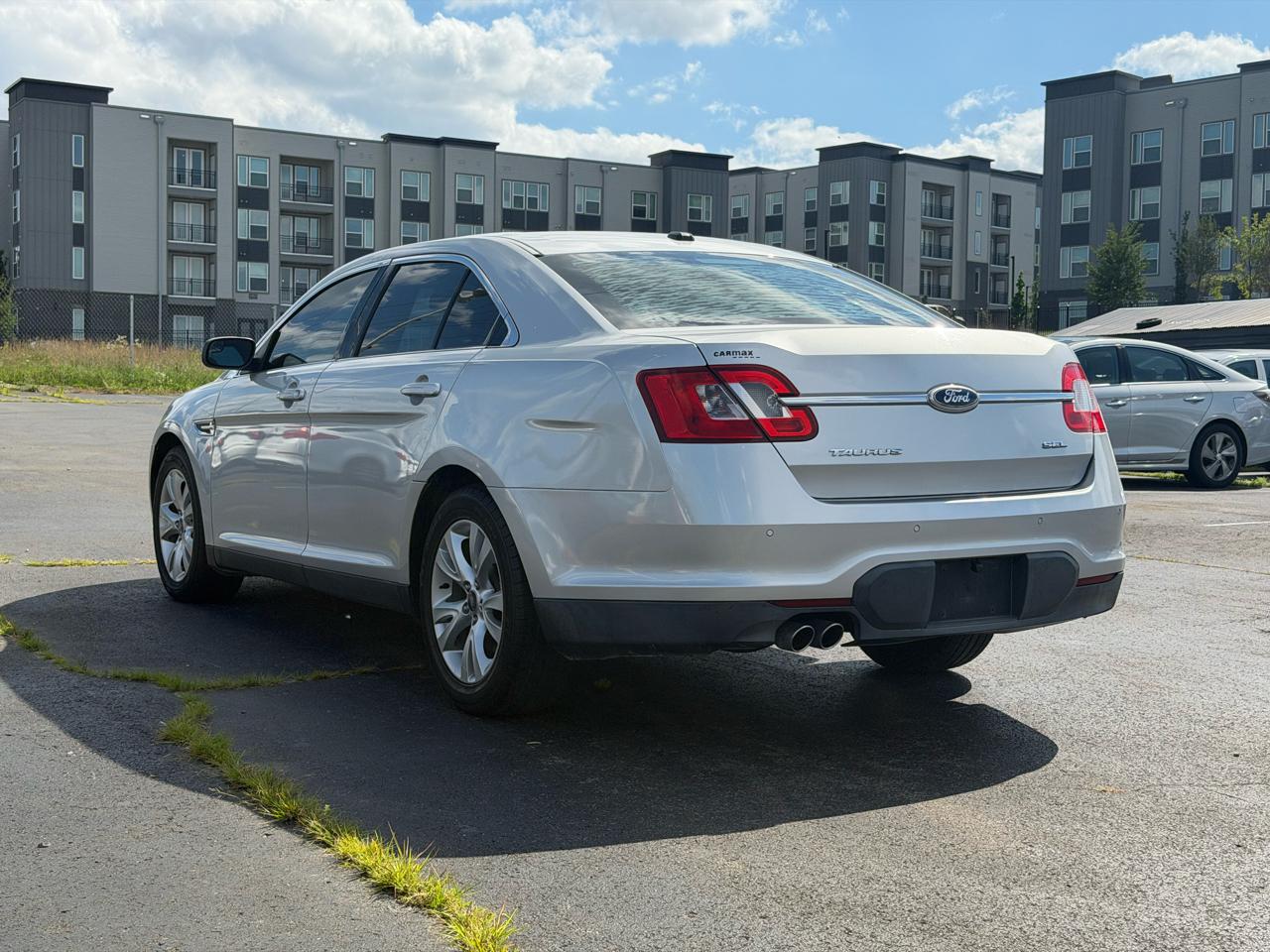 Ford Taurus SEL FWD 2012