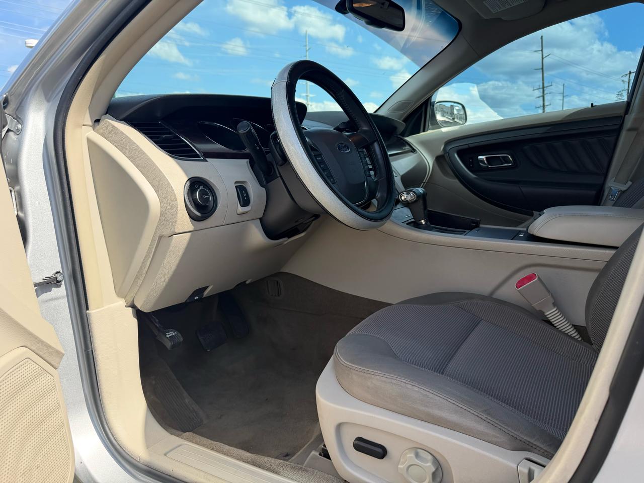 Ford Taurus SEL FWD 2012