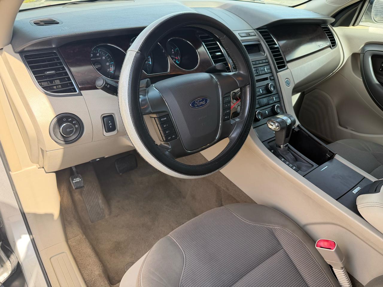 Ford Taurus SEL FWD 2012