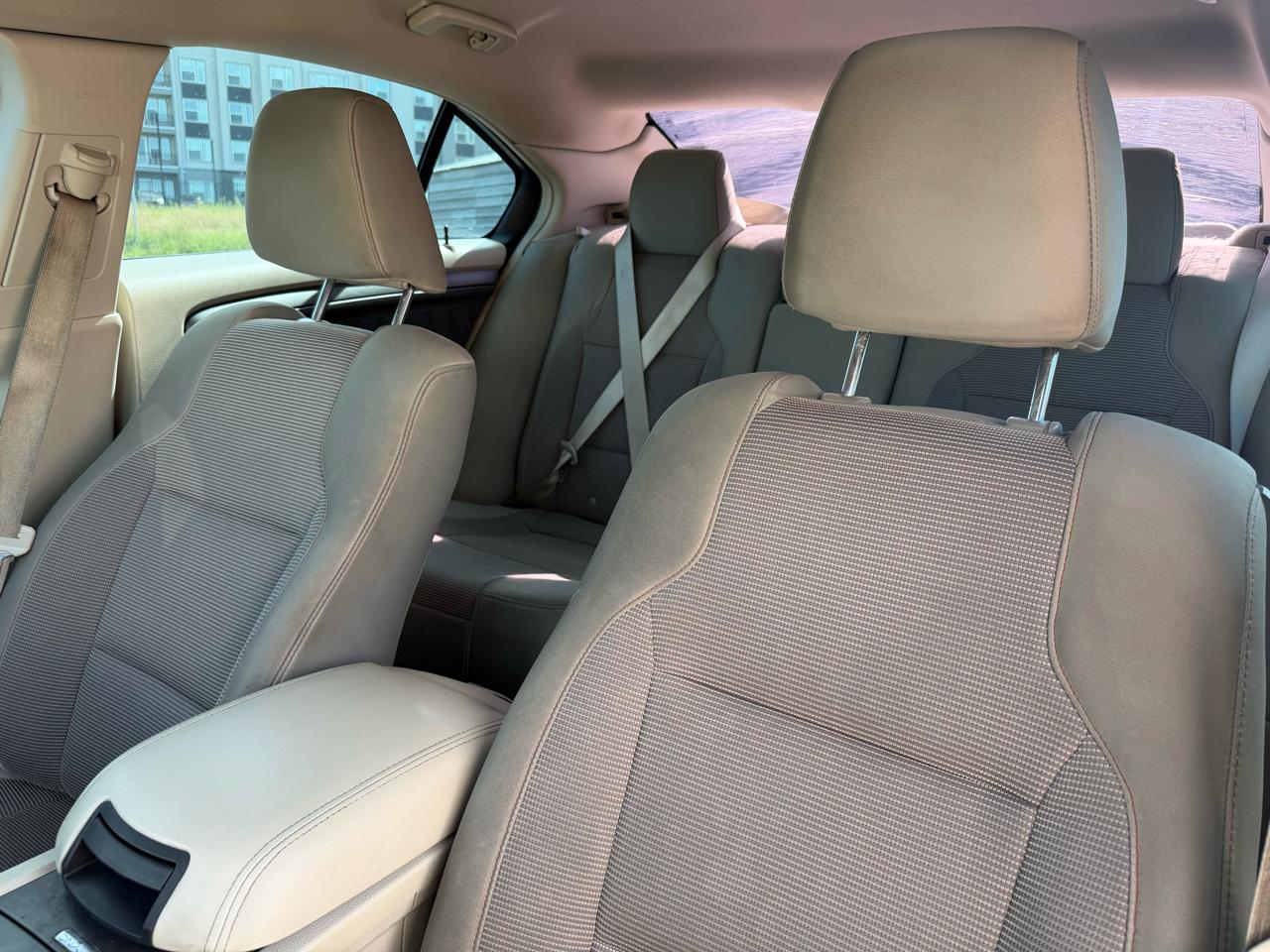 Ford Taurus SEL FWD 2012