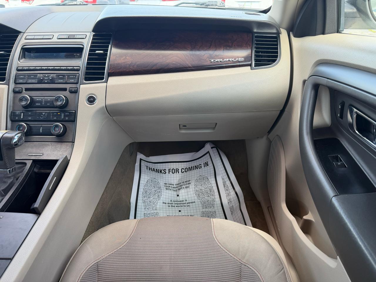 Ford Taurus SEL FWD 2012