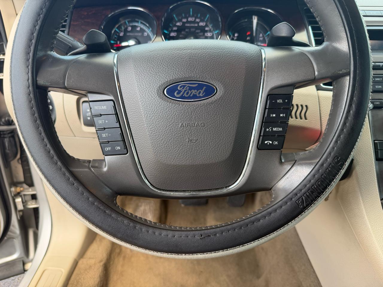 Ford Taurus SEL FWD 2012