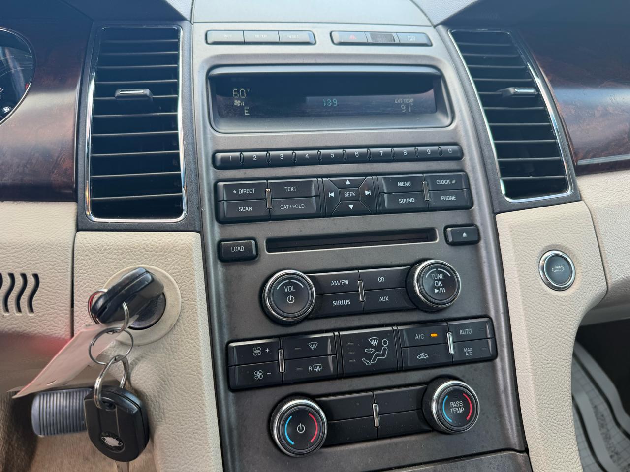 Ford Taurus SEL FWD 2012