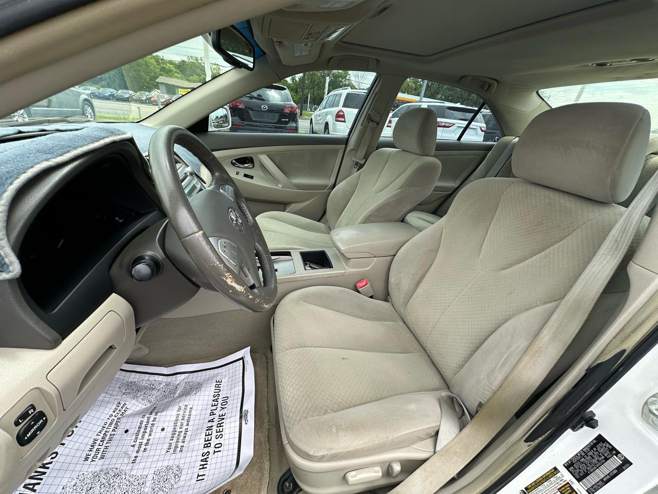 Toyota Camry Hybrid Sedan 2008