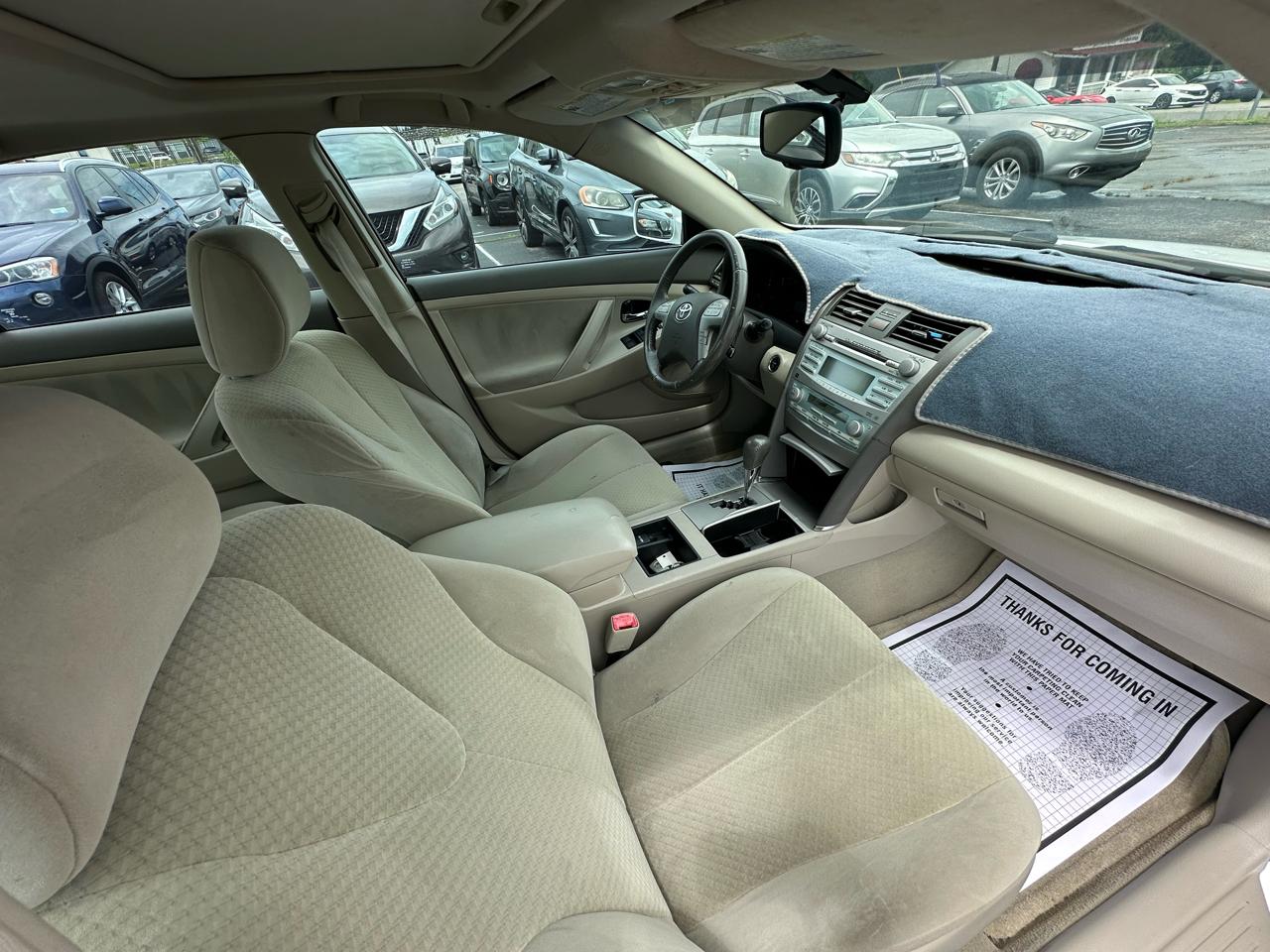 Toyota Camry Hybrid Sedan 2008