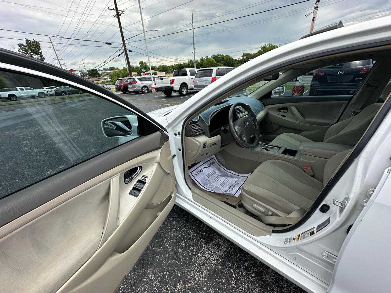 Toyota Camry Hybrid Sedan 2008