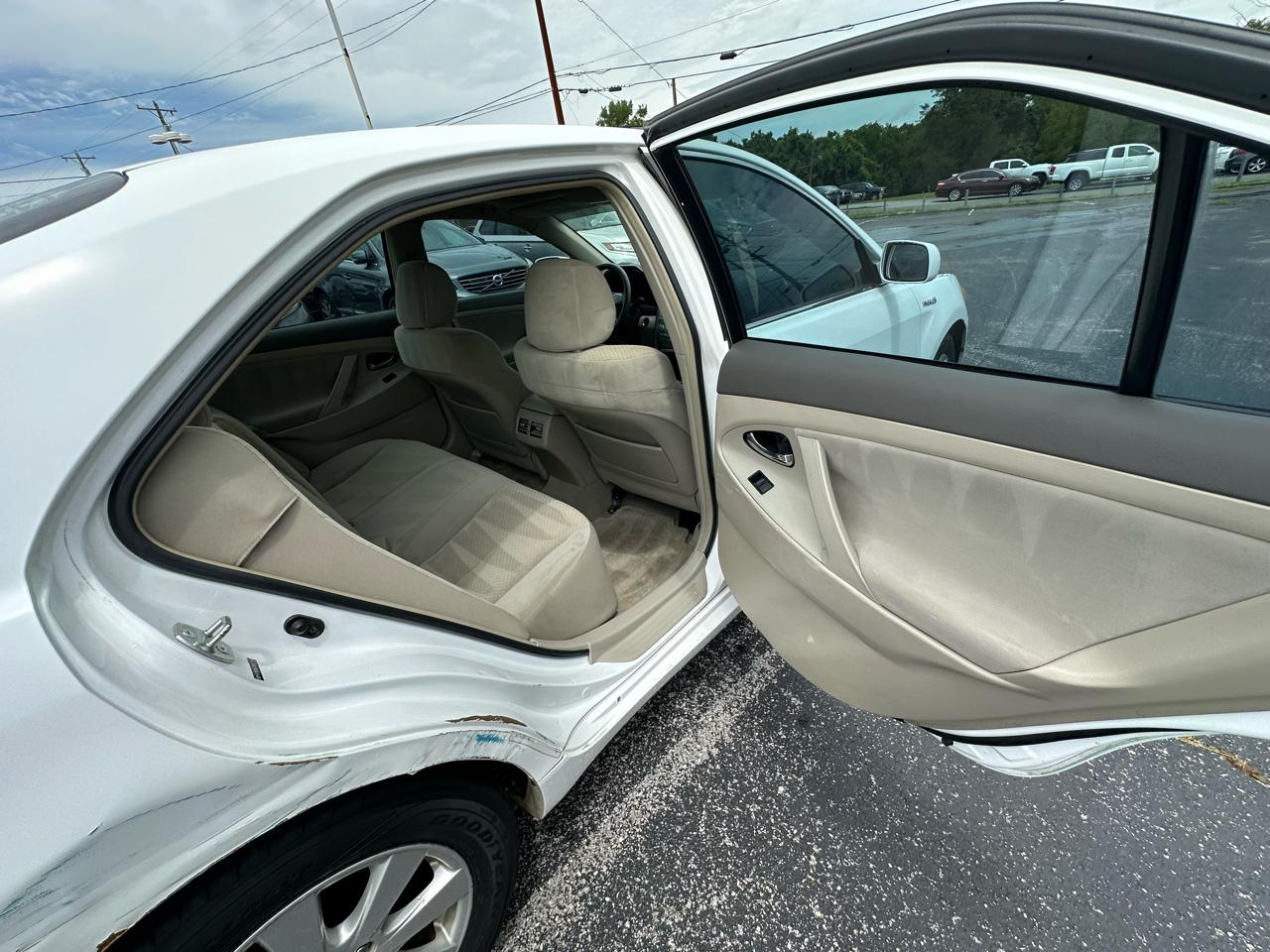 Toyota Camry Hybrid Sedan 2008
