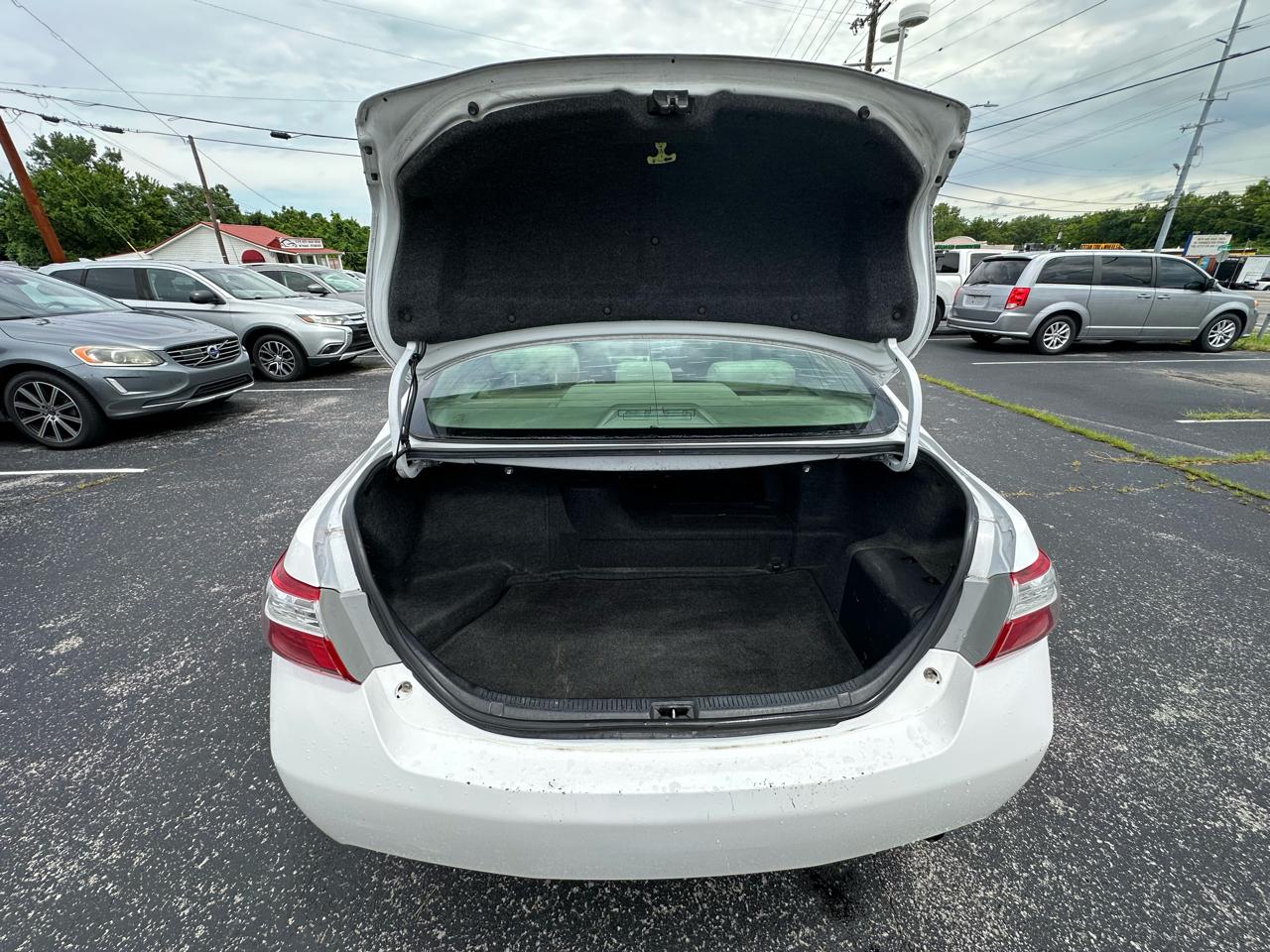 Toyota Camry Hybrid Sedan 2008