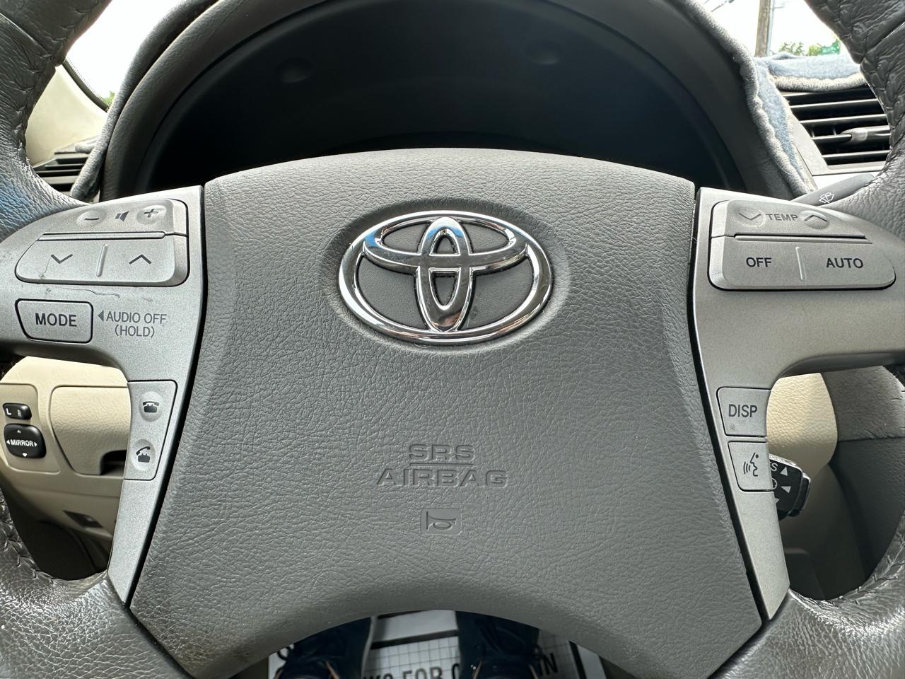 Toyota Camry Hybrid Sedan 2008