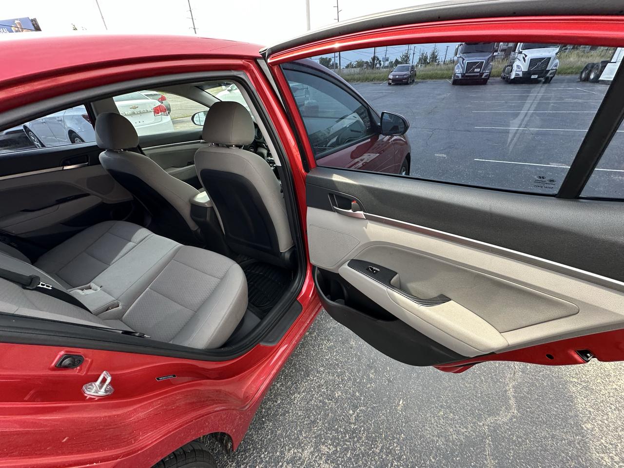 Hyundai Elantra Limited 2020