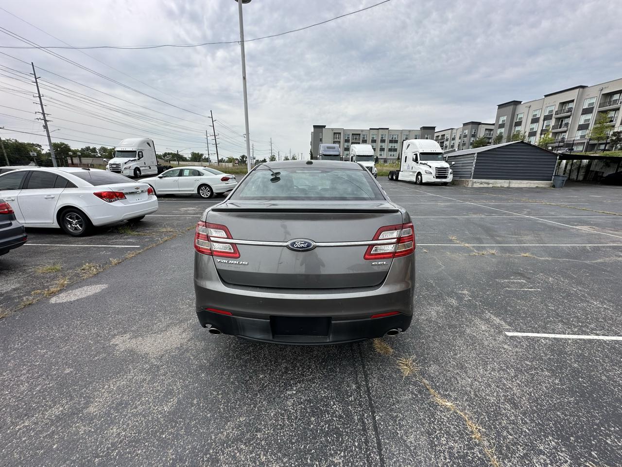 Ford Taurus SEL FWD 2013