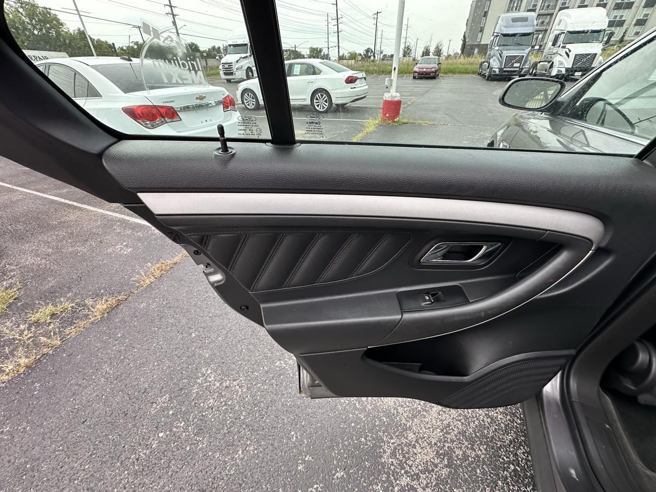 Ford Taurus SEL FWD 2013