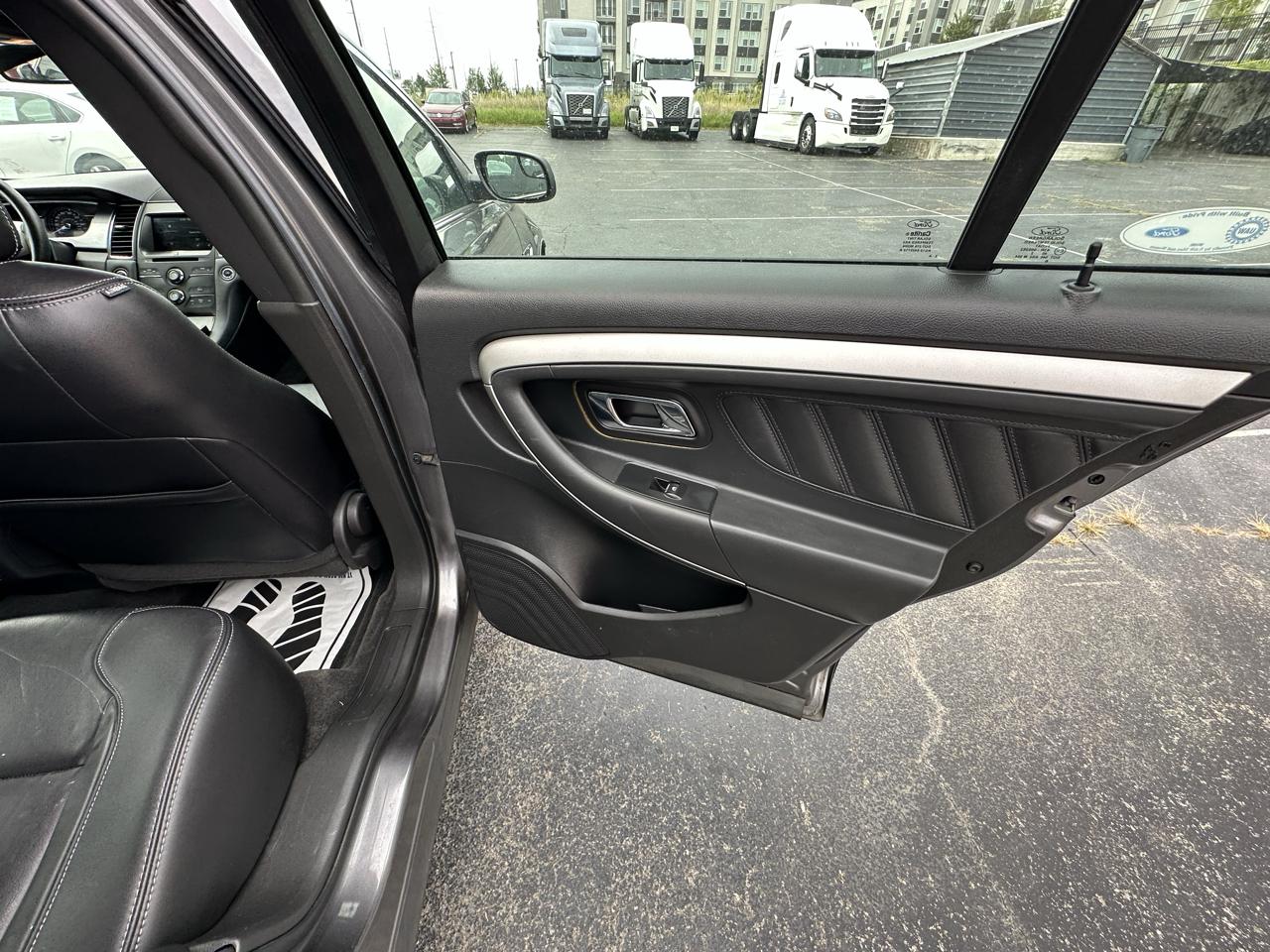 Ford Taurus SEL FWD 2013