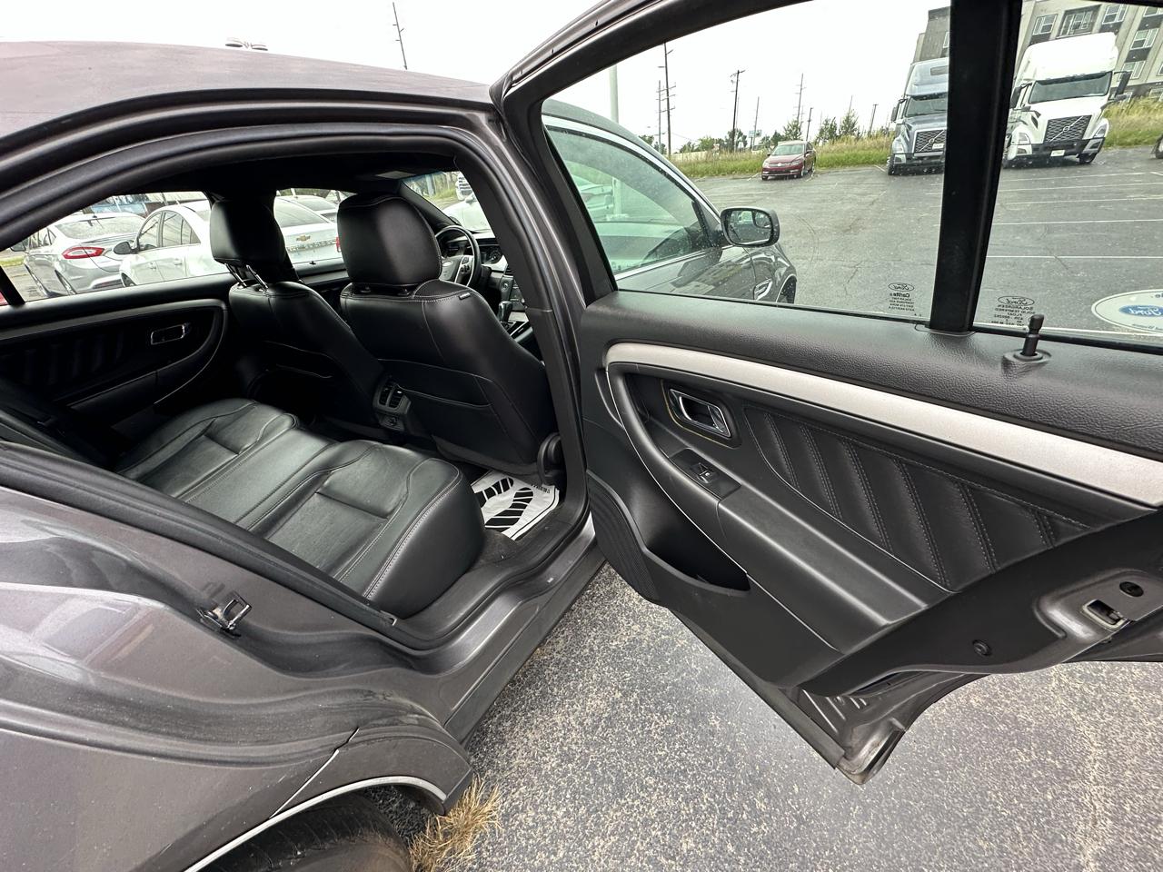 Ford Taurus SEL FWD 2013