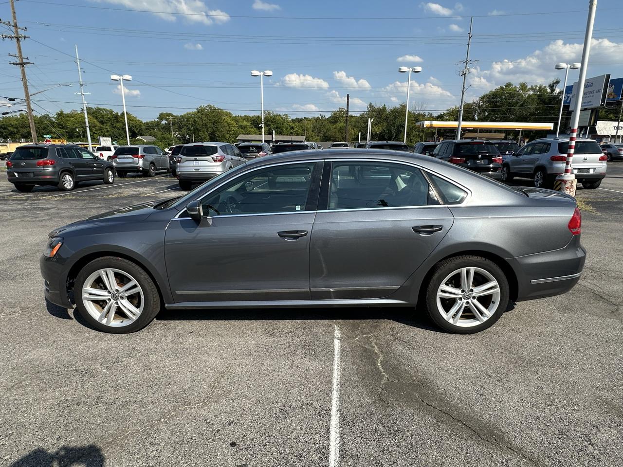Volkswagen Passat 3.6L V6 SEL Premium 2013