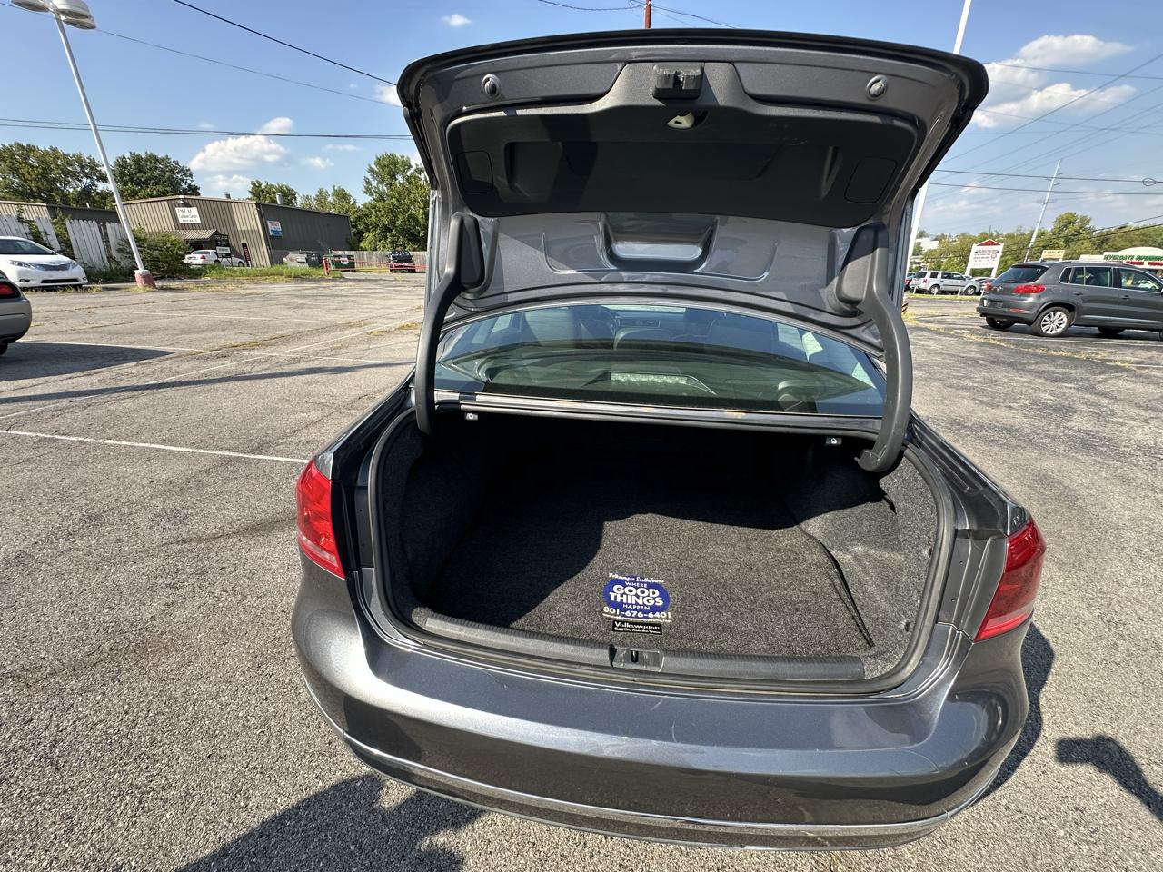 Volkswagen Passat 3.6L V6 SEL Premium 2013