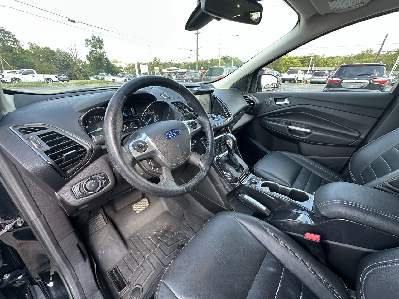 Ford Escape Titanium 4WD 2016