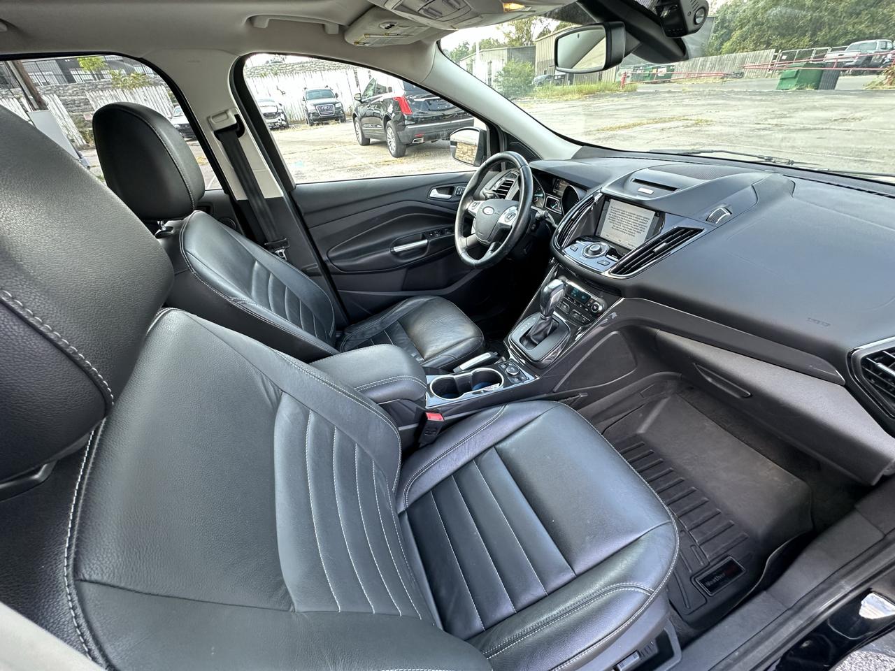 Ford Escape Titanium 4WD 2016