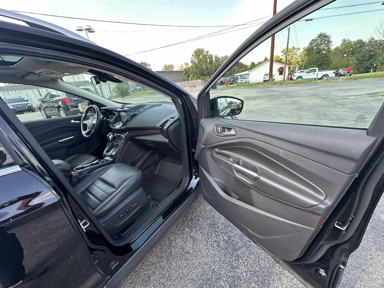 Ford Escape Titanium 4WD 2016