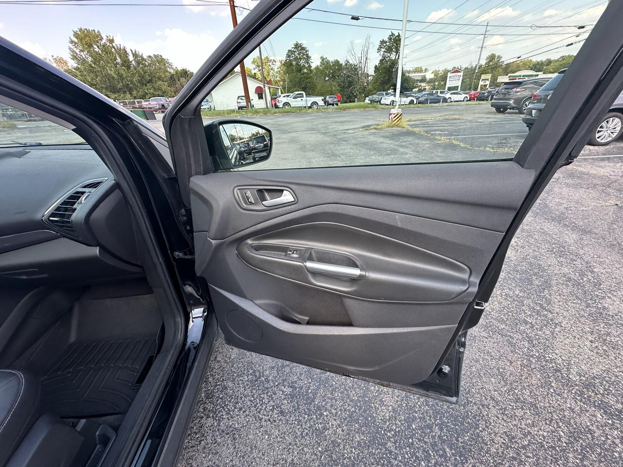 Ford Escape Titanium 4WD 2016