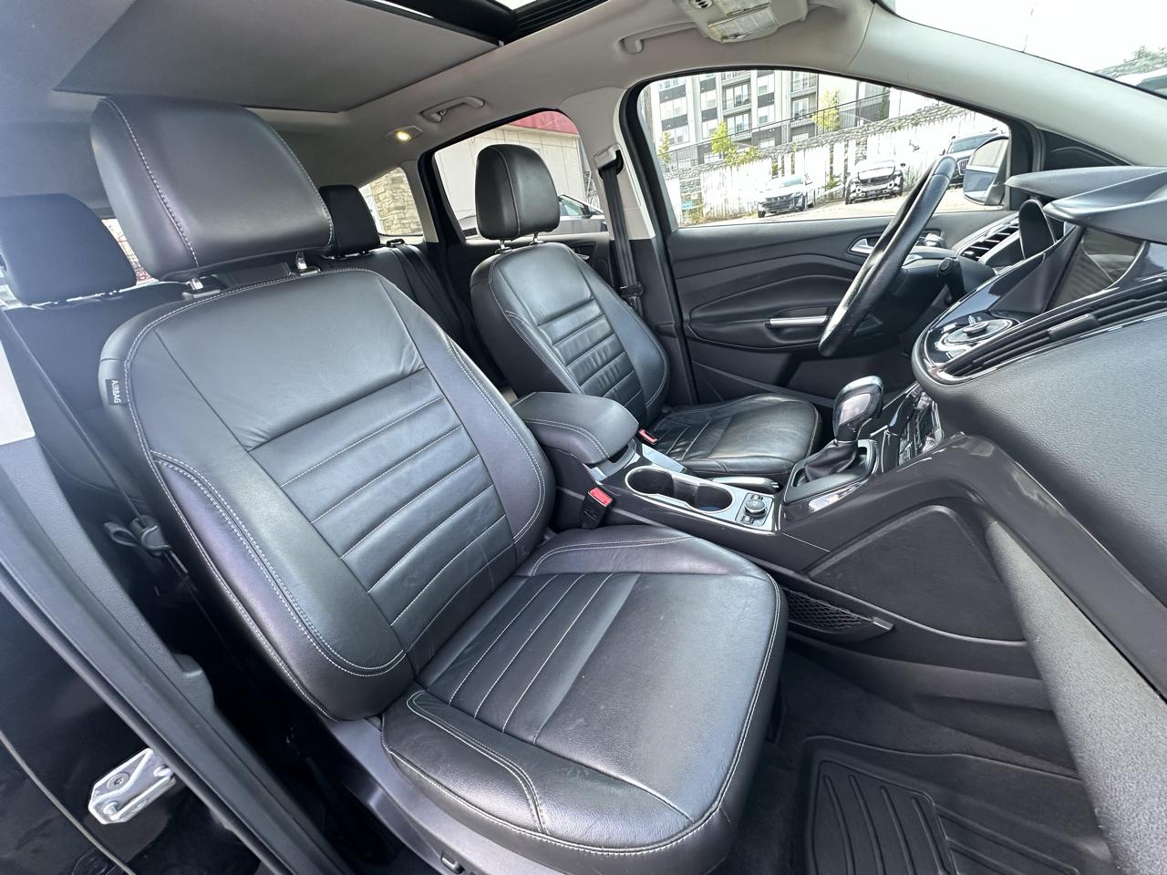 Ford Escape Titanium 4WD 2016