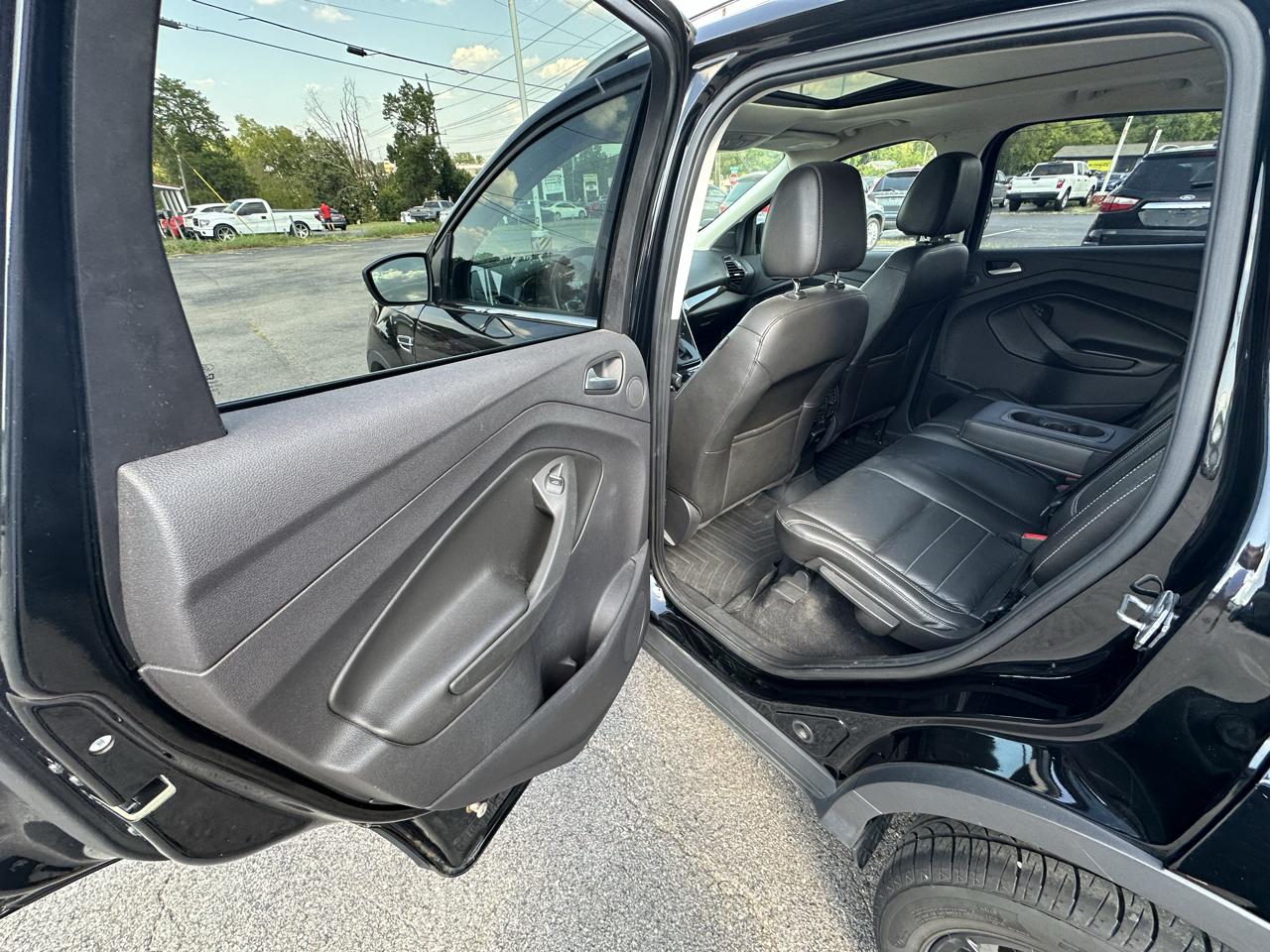 Ford Escape Titanium 4WD 2016