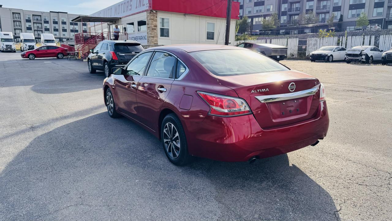 Nissan Altima 2.5 S Sedan 2015