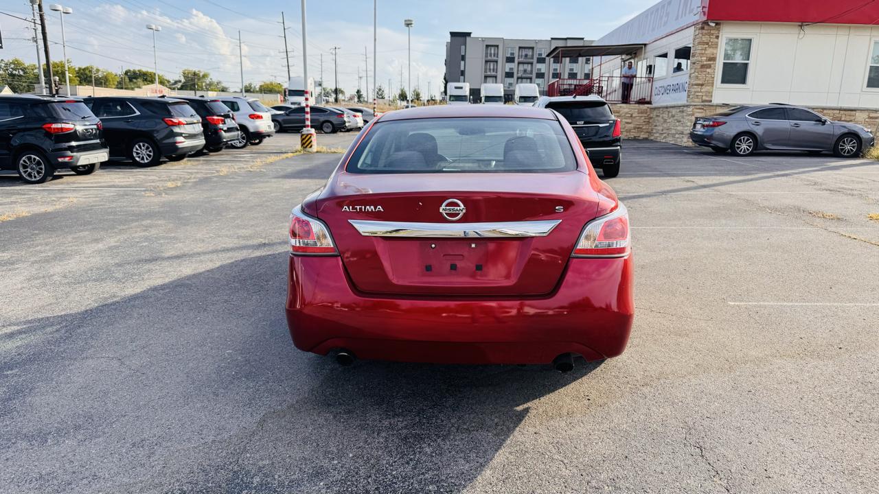 Nissan Altima 2.5 S Sedan 2015