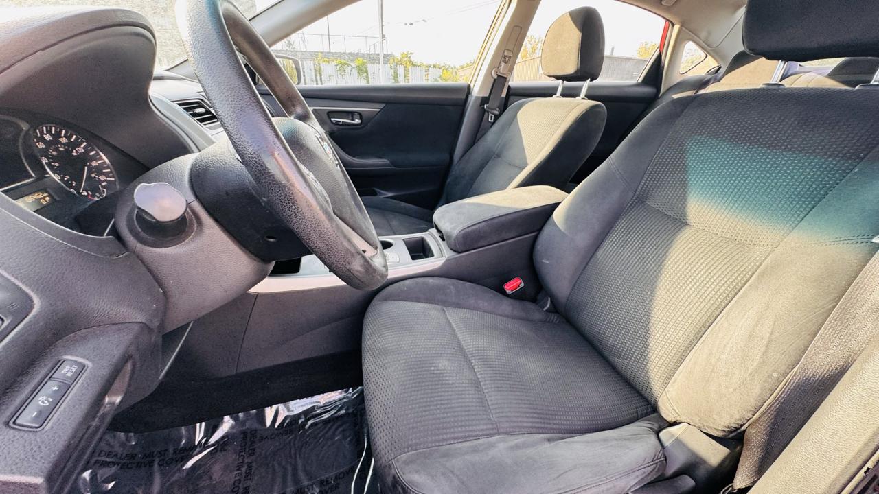 Nissan Altima 2.5 S Sedan 2015