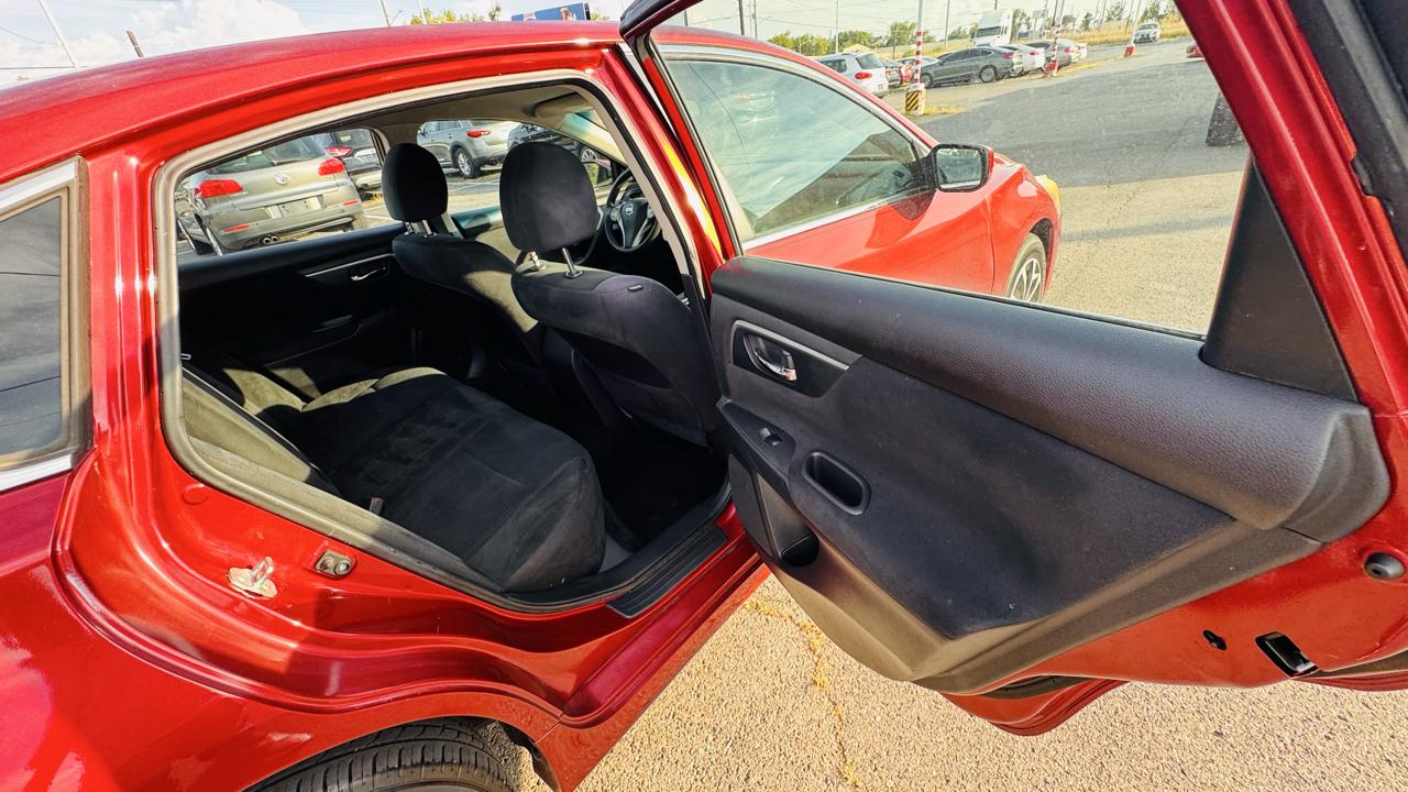 Nissan Altima 2.5 S Sedan 2015