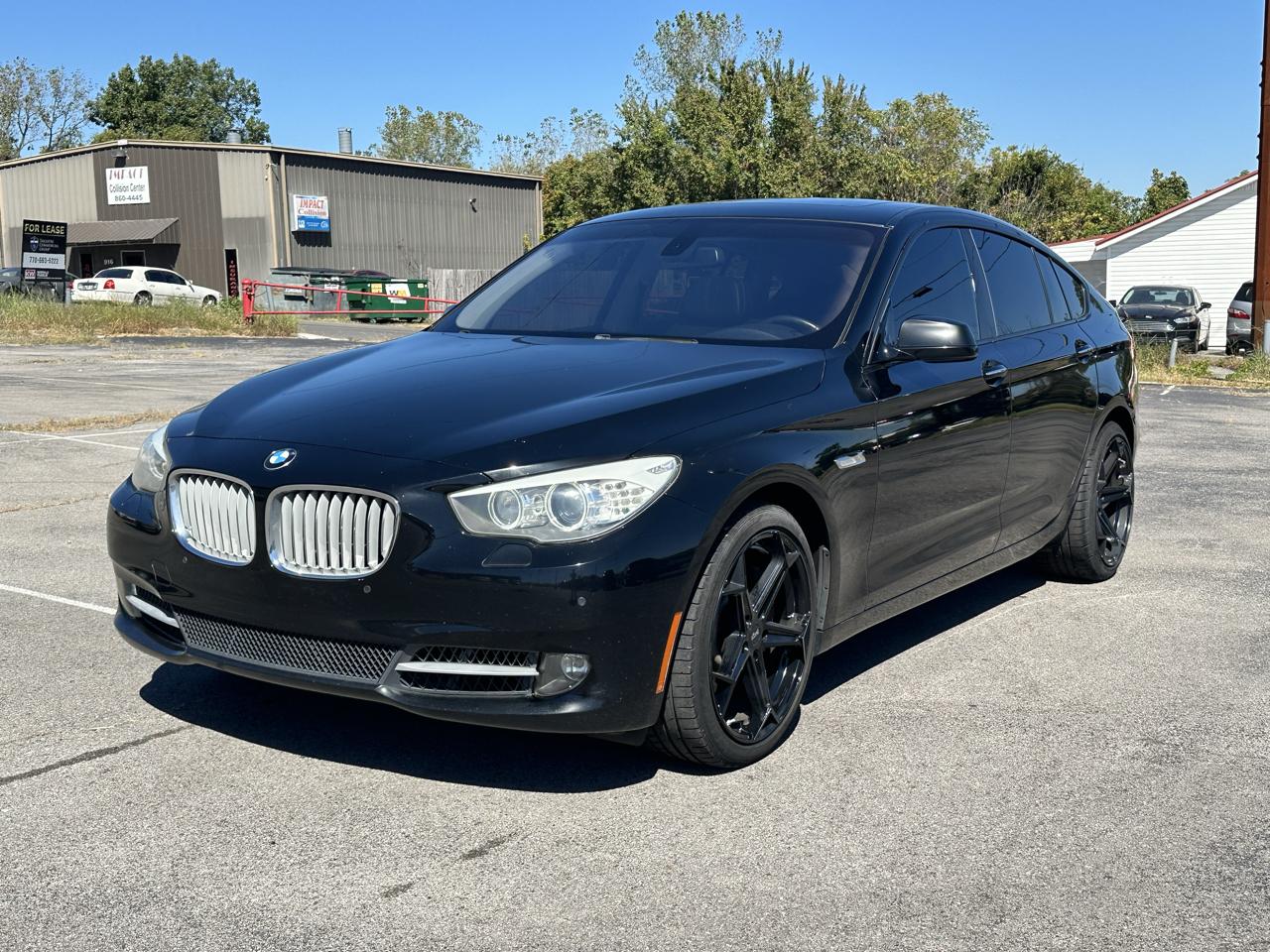BMW 5-Series Gran Turismo 550i 2011